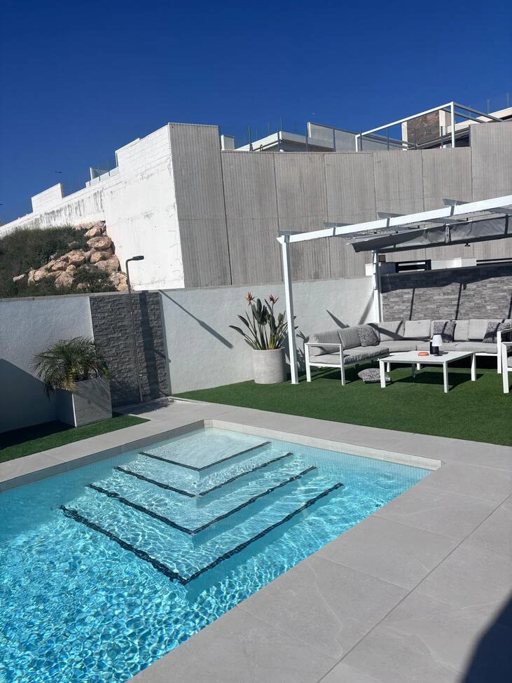 Villa til salg i Villamartin