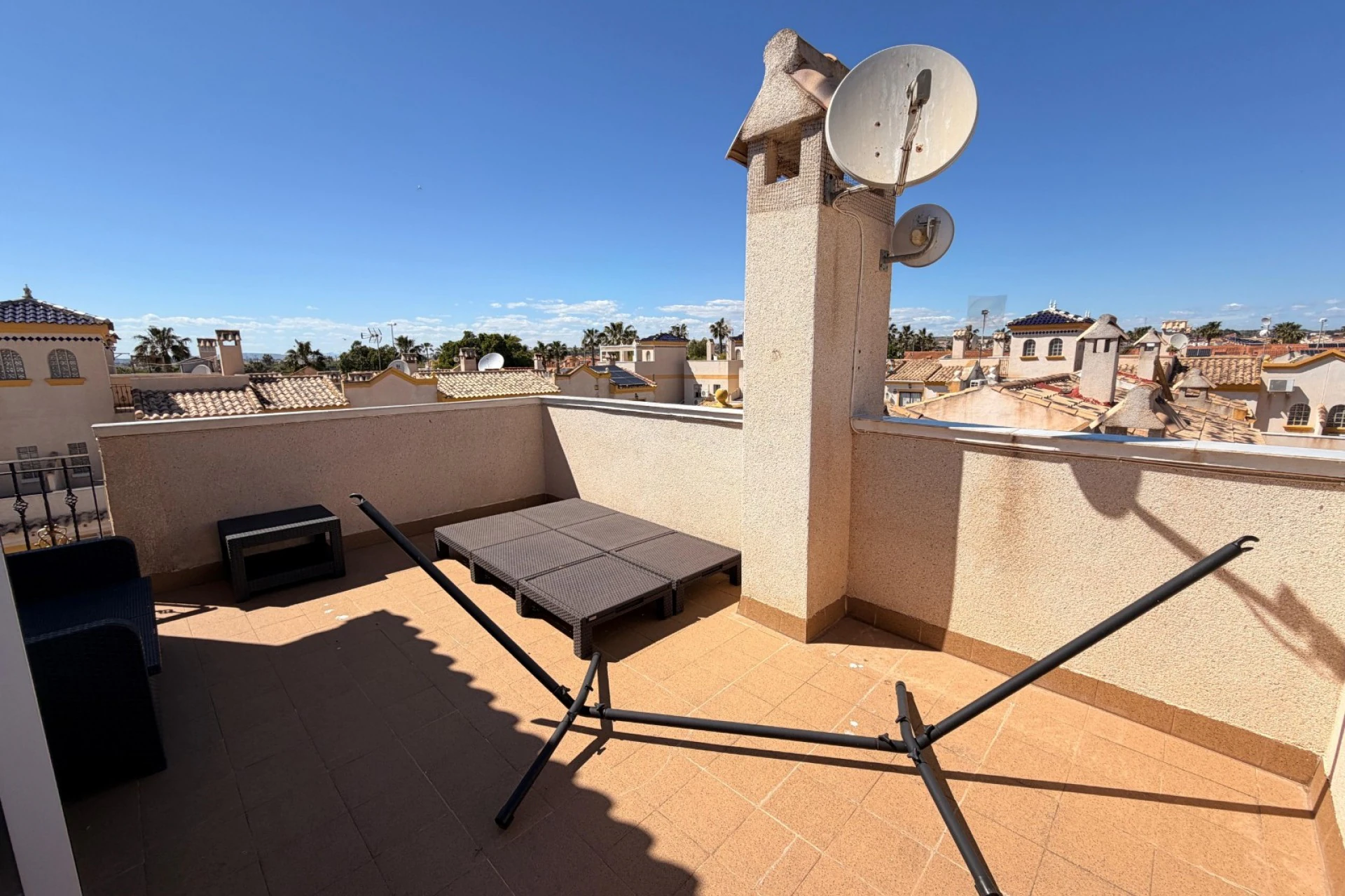 Maison jumelée à la vente à El Raso