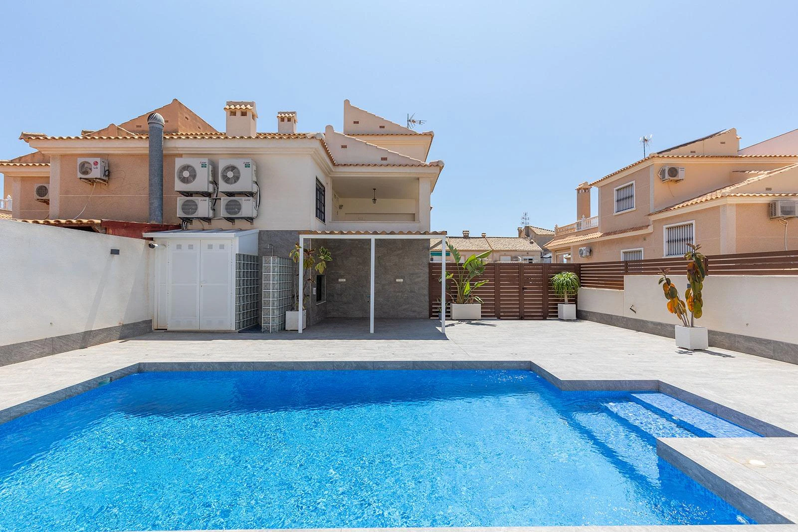 Opportunité de villa rénovée à Aguas Nuevas