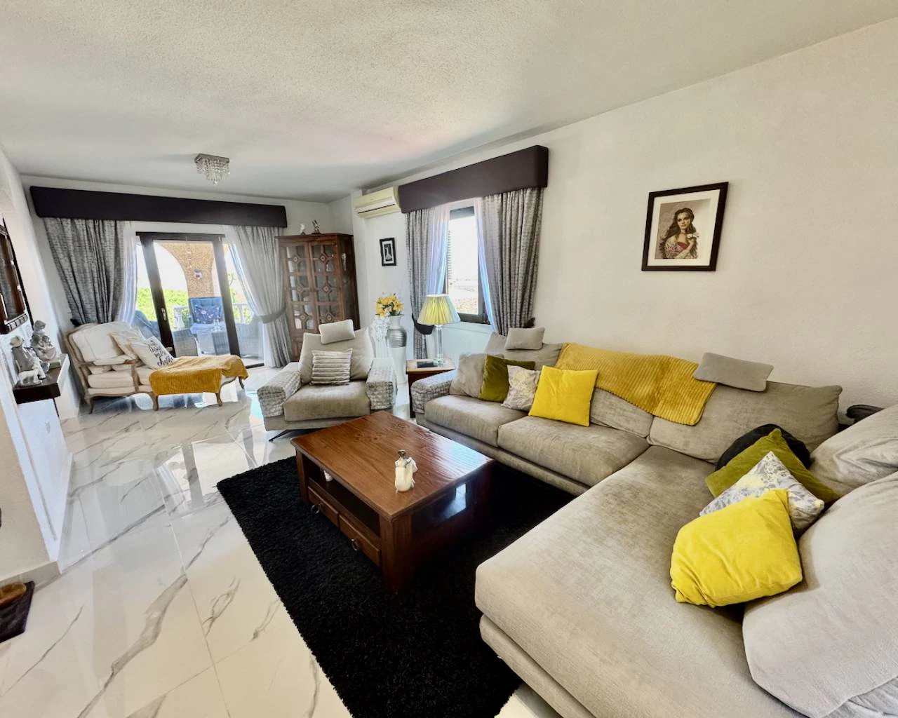 Villa for sale in Algorfa