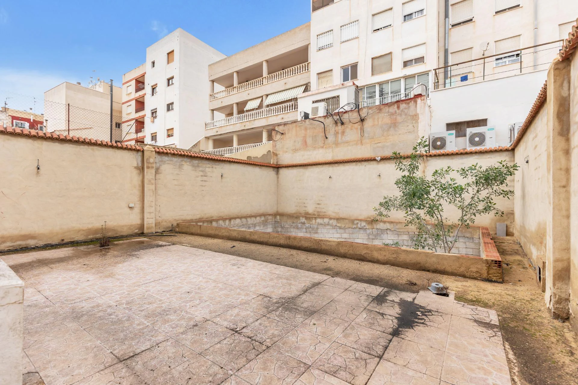 Rymlig lägenhet med 4 sovrum i centralt område – Calle San Pascual (intill Calle Orihuela)