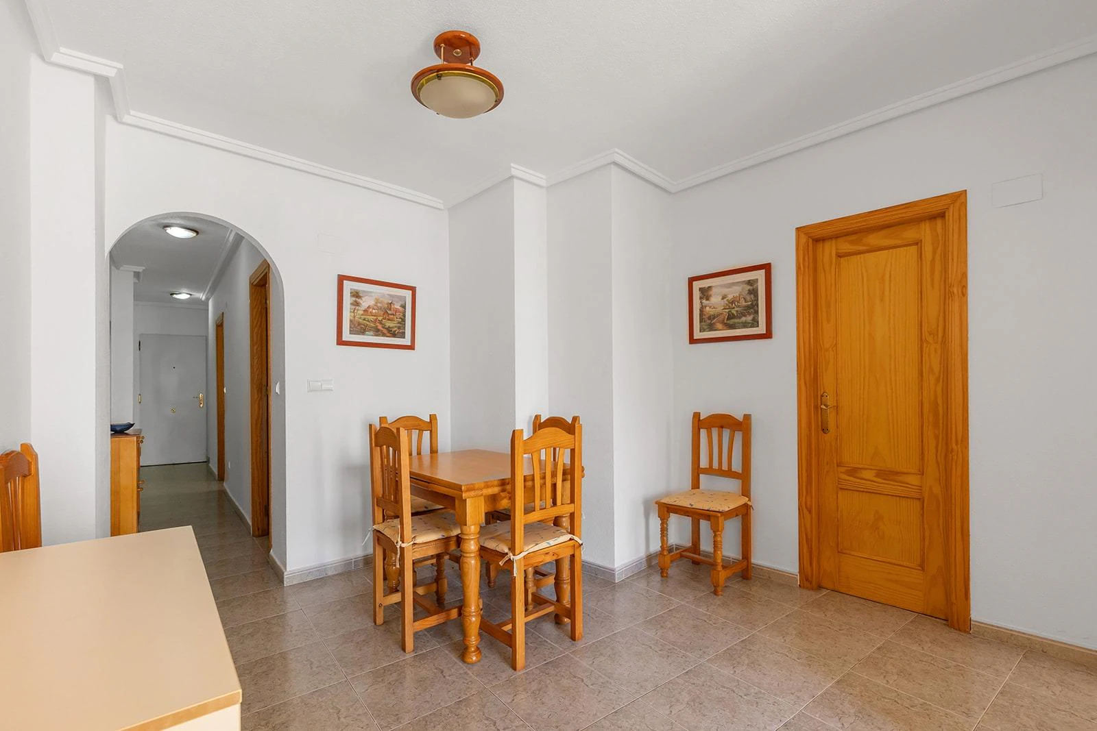 Opportunity next to Los Locos beach, 2 bedrooms, pool and garage