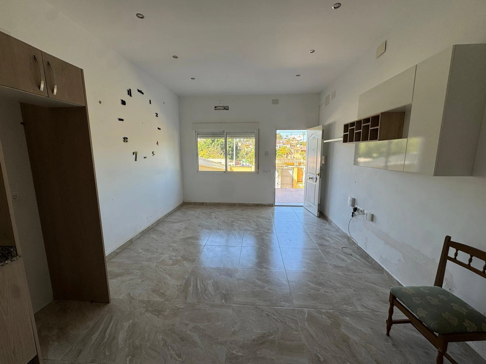 Chalet mitoyen avec grand terrain et magnifiques vues à Torrevieja – Quartier Los Balcones