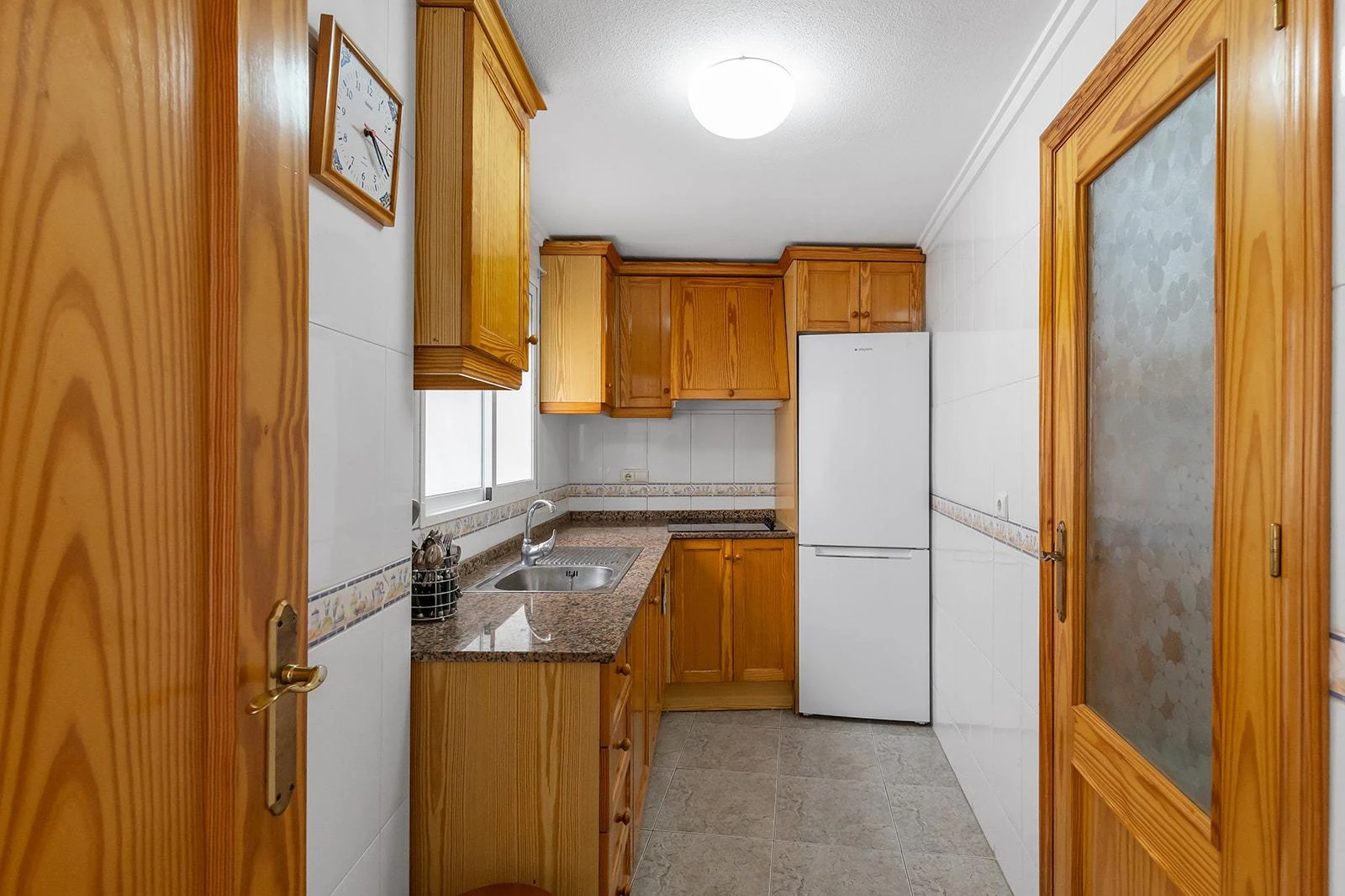 Opportunity next to Los Locos beach, 2 bedrooms, pool and garage