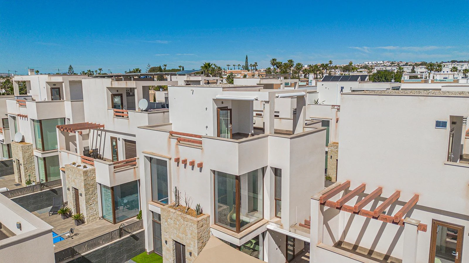 Opportunity: New Construction Villa in Pueblo Bravo
