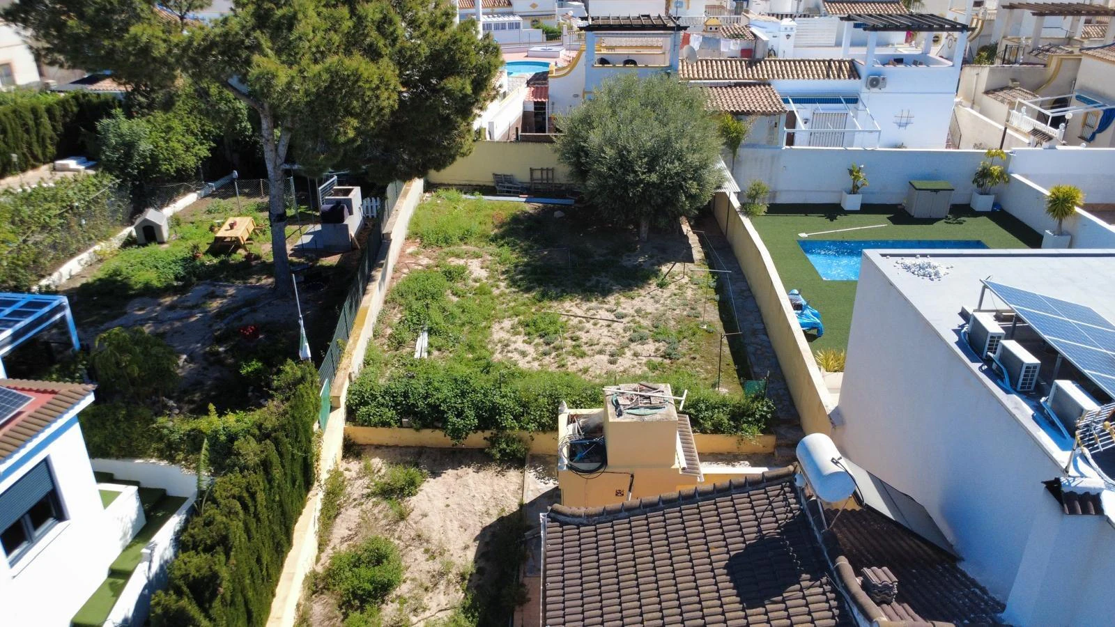 Chalet mitoyen avec grand terrain et magnifiques vues à Torrevieja – Quartier Los Balcones