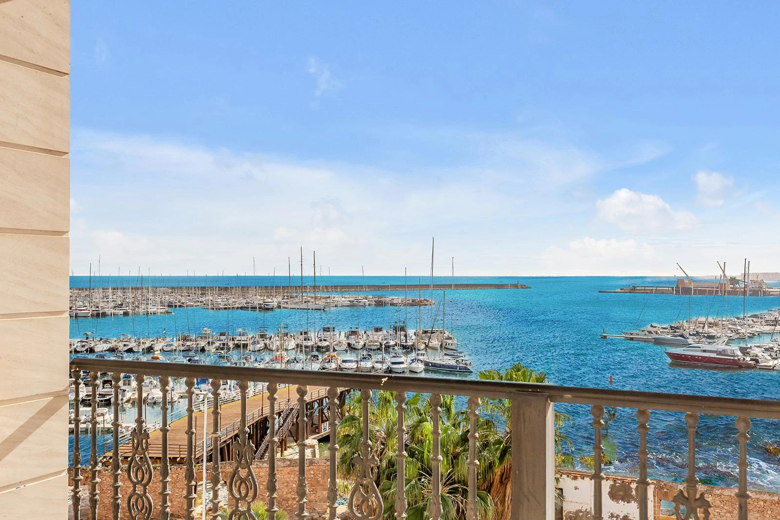 Very special homes with spectacular views