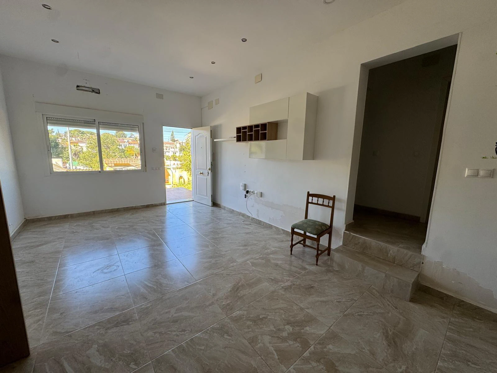 Chalet mitoyen avec grand terrain et magnifiques vues à Torrevieja – Quartier Los Balcones