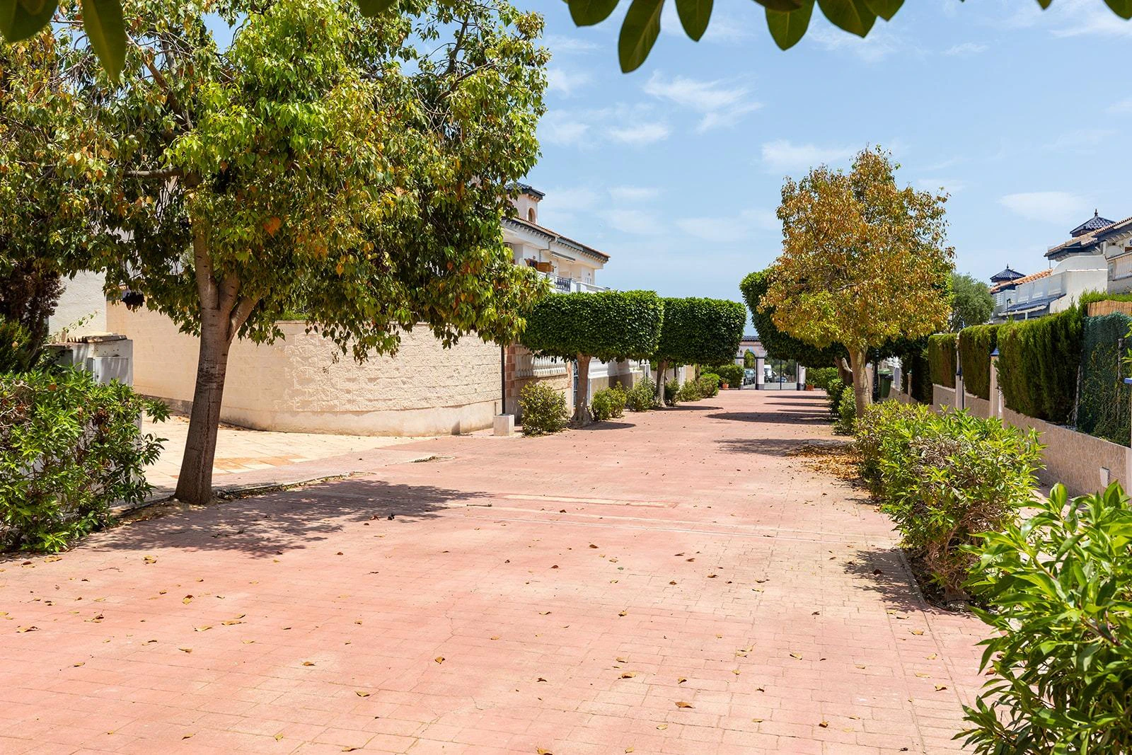 Opportunité unique dans la prestigieuse urbanisation Parquemar à La Mata !