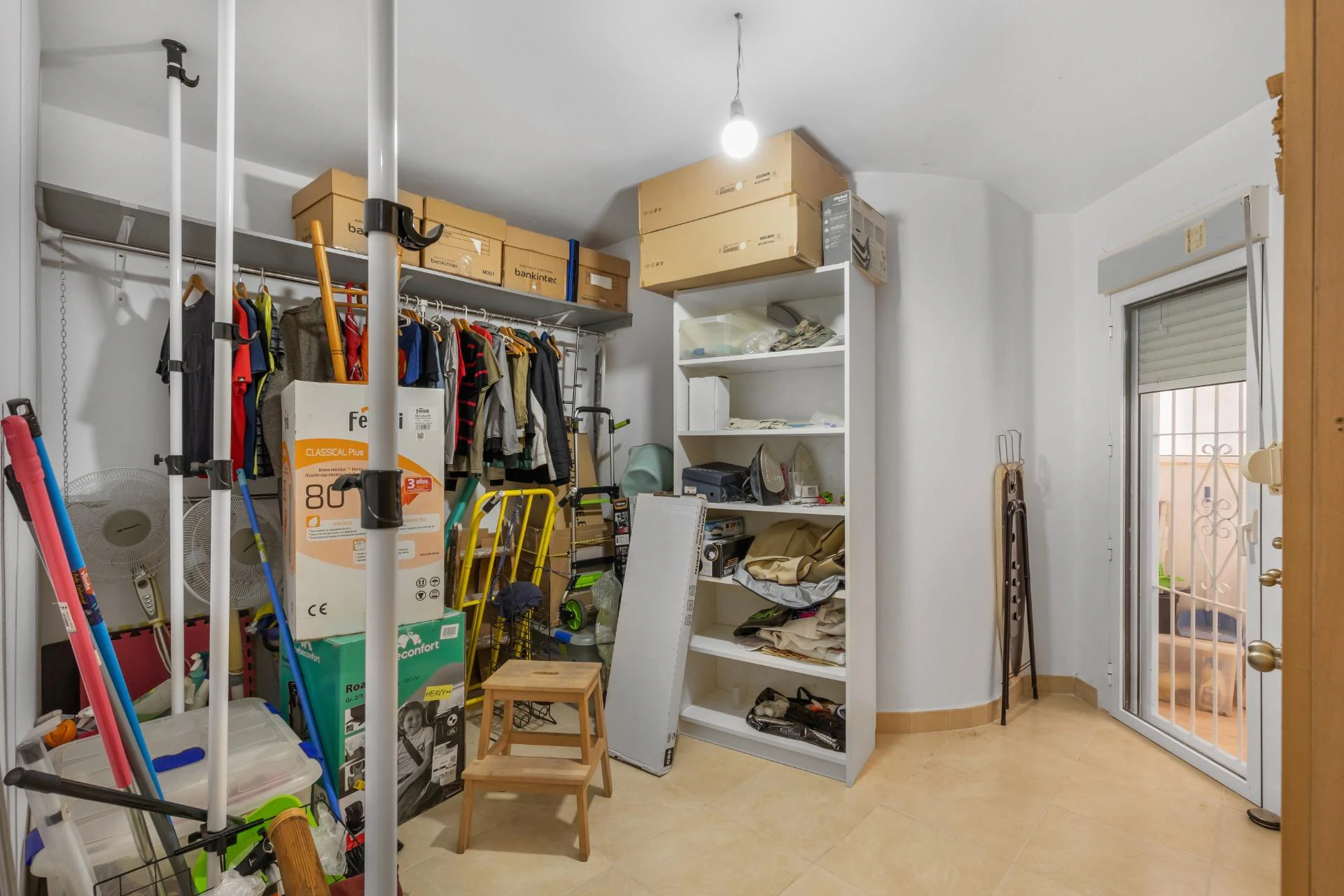 Rymlig lägenhet med 4 sovrum i centralt område – Calle San Pascual (intill Calle Orihuela)