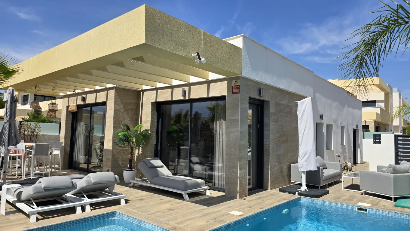 Villa in vendita a Los Montesinos