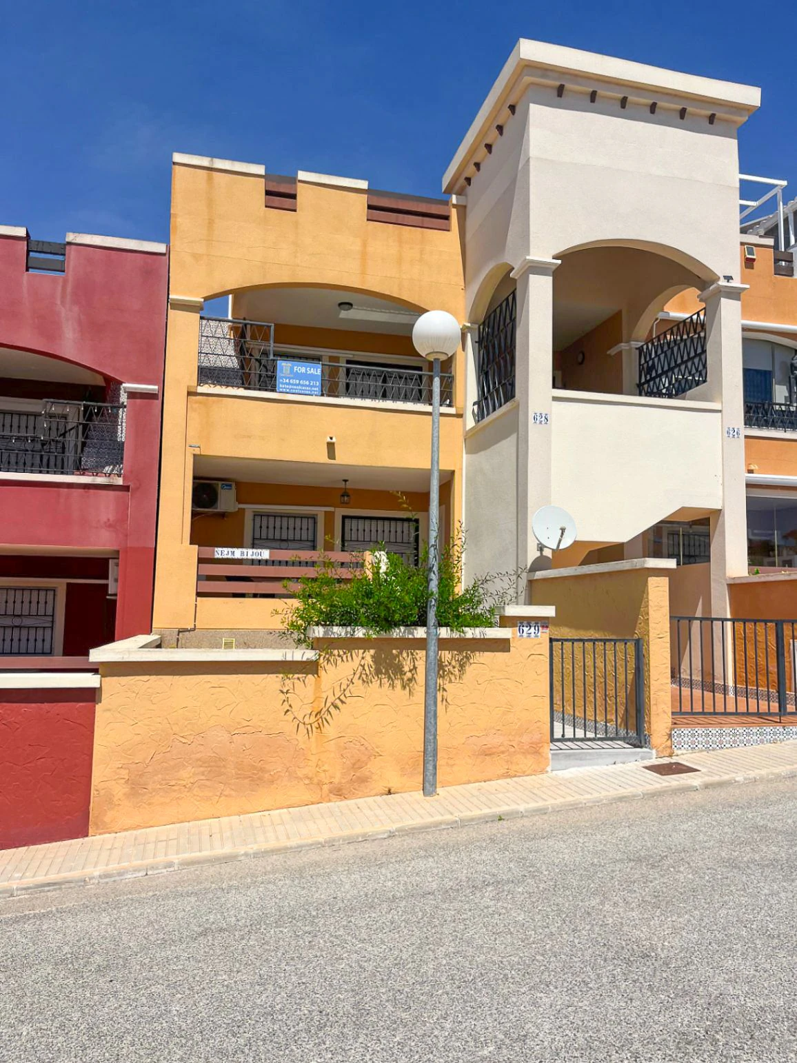 Modernised 2-Bedroom Bungalow for Sale in Dream Hills II Roof Terrace Open Views