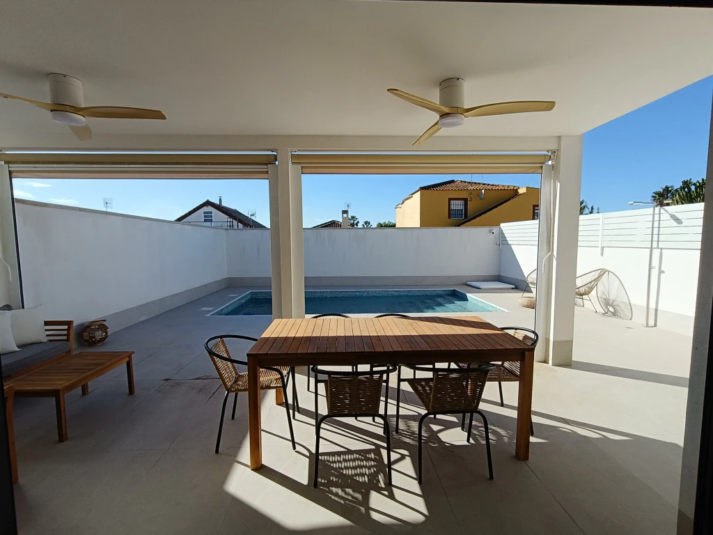 Villa te verkoop in El Chaparral