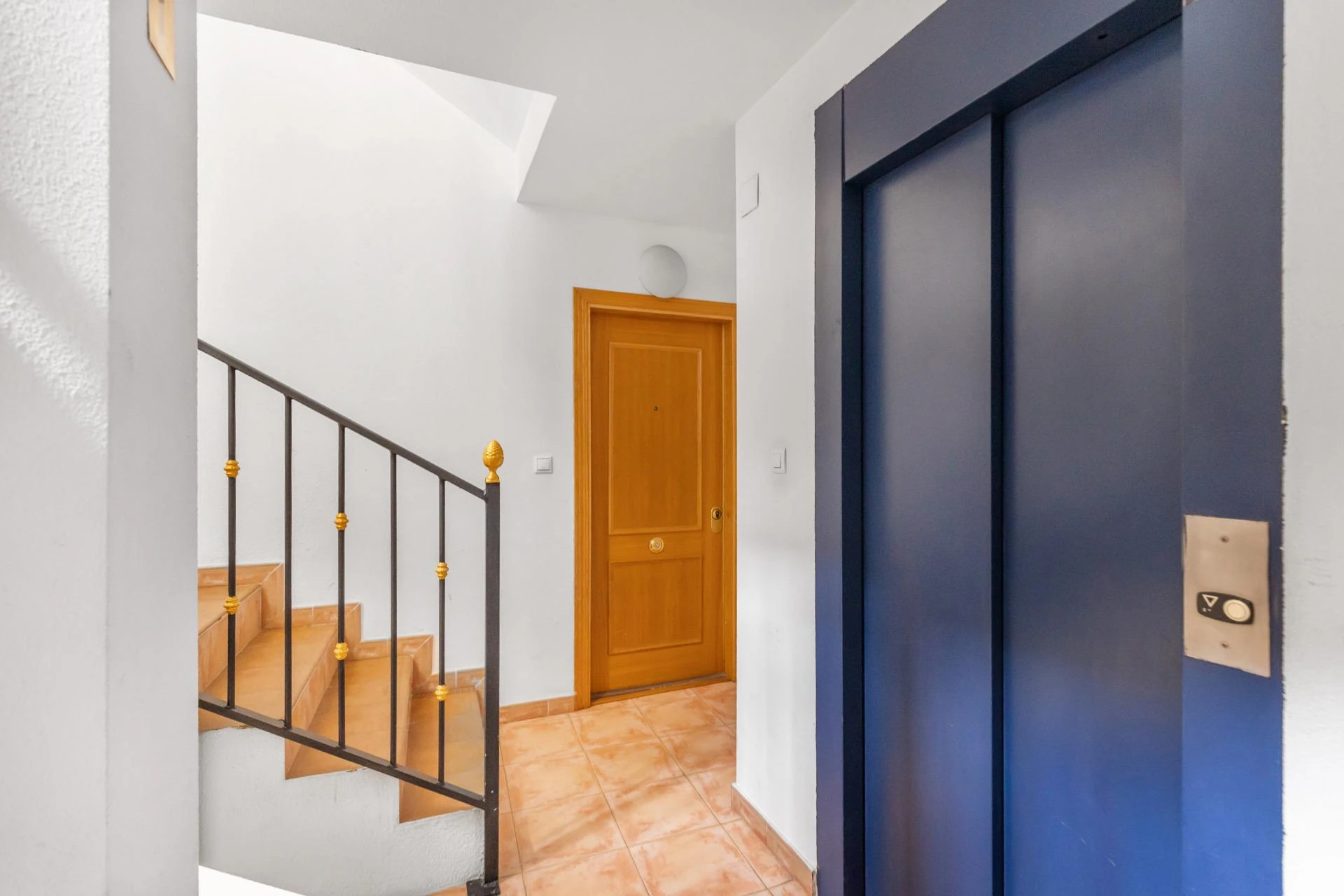Rymlig lägenhet med 4 sovrum i centralt område – Calle San Pascual (intill Calle Orihuela)