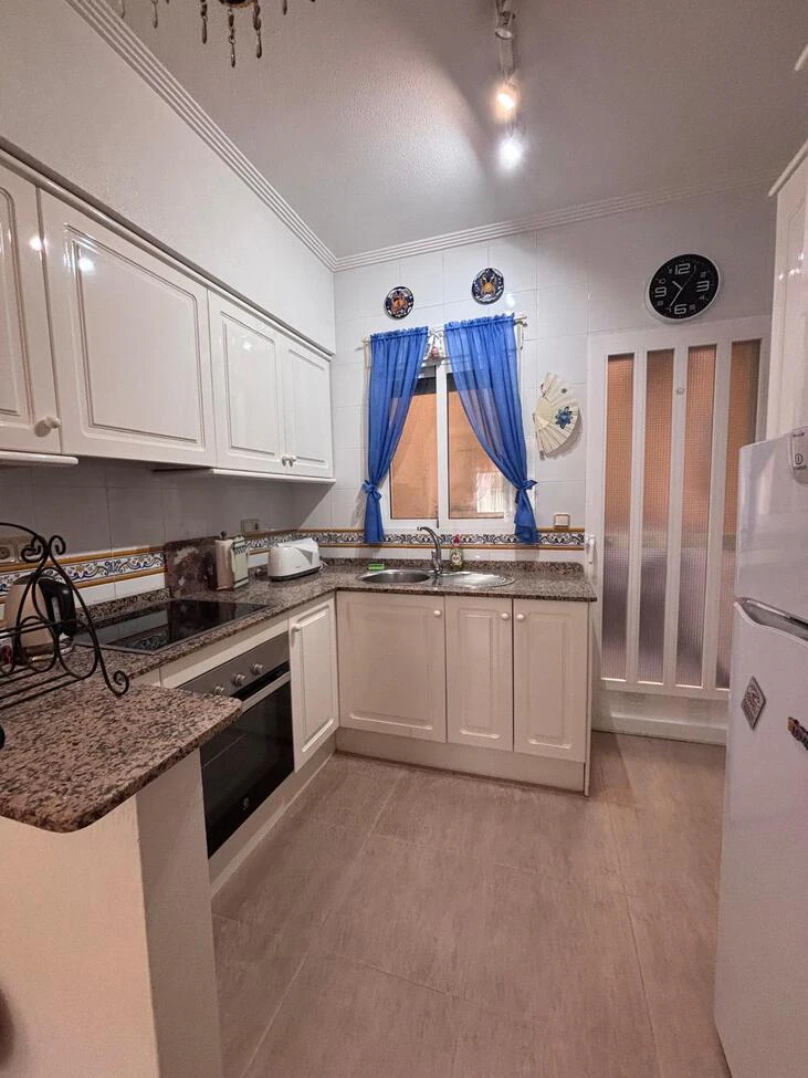 Terraced house for sale in Villamartin