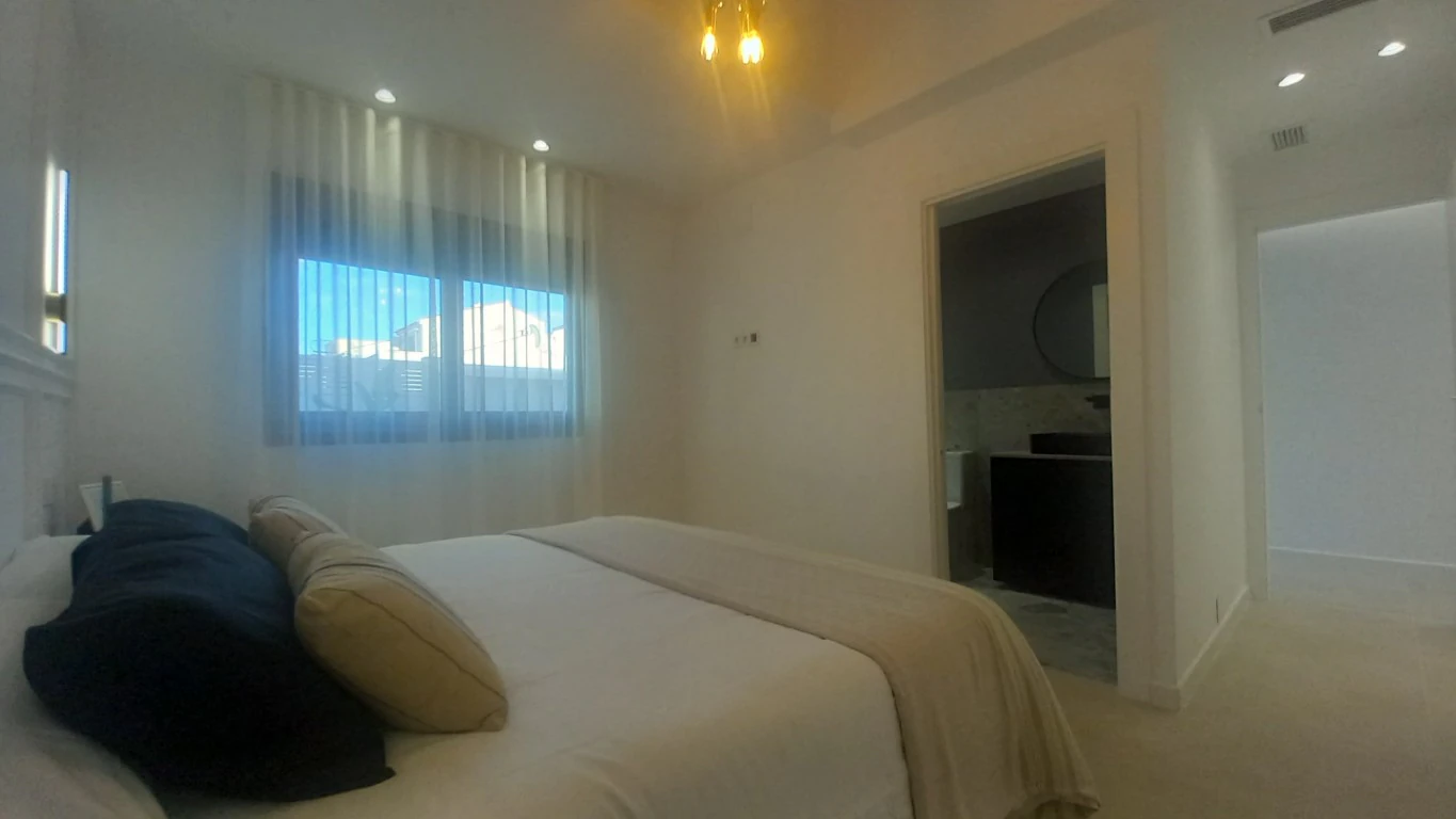 Villa te verkoop in El Chaparral