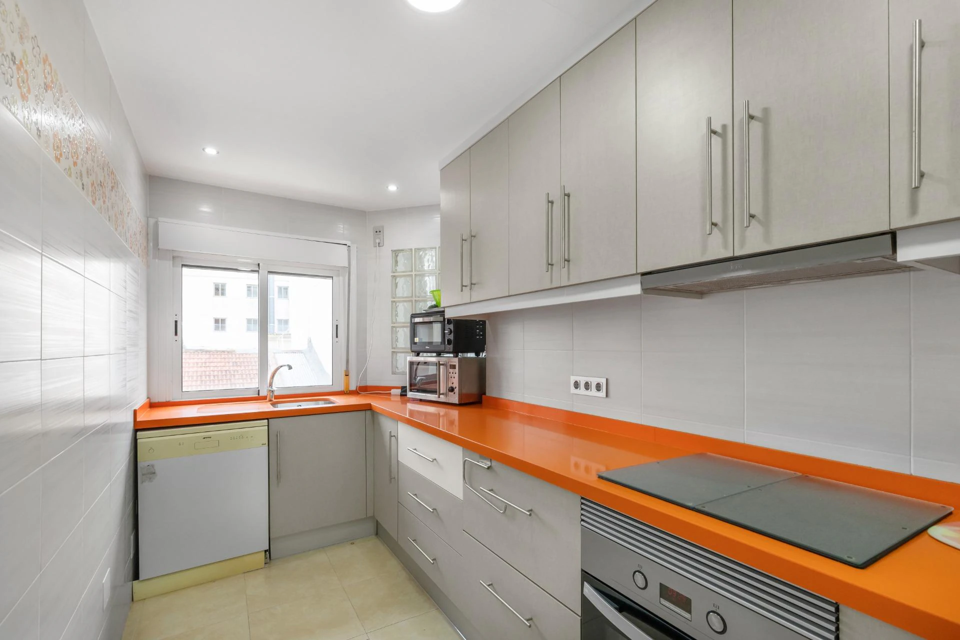 Rymlig lägenhet med 4 sovrum i centralt område – Calle San Pascual (intill Calle Orihuela)