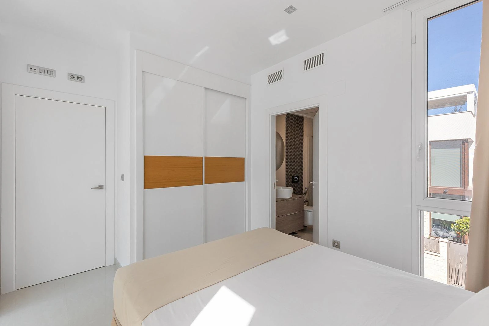 Opportunity: New Construction Villa in Pueblo Bravo
