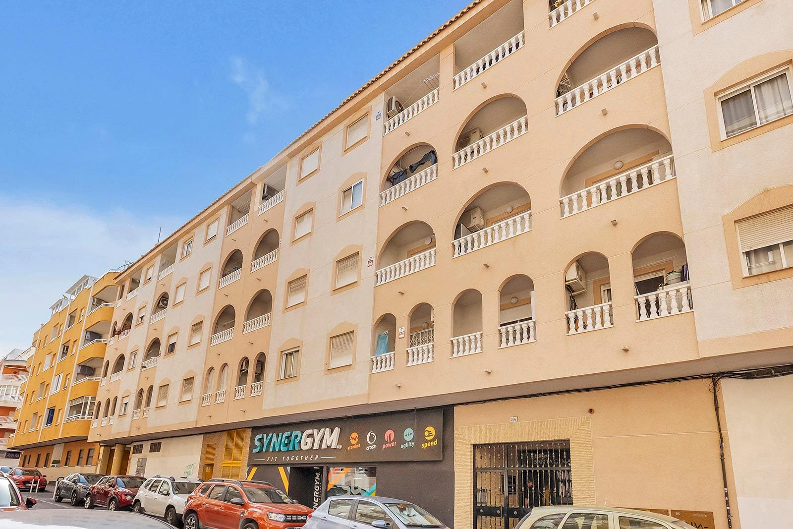 Lägenhet med pool i hjärtat av Torrevieja · Playa del Cura