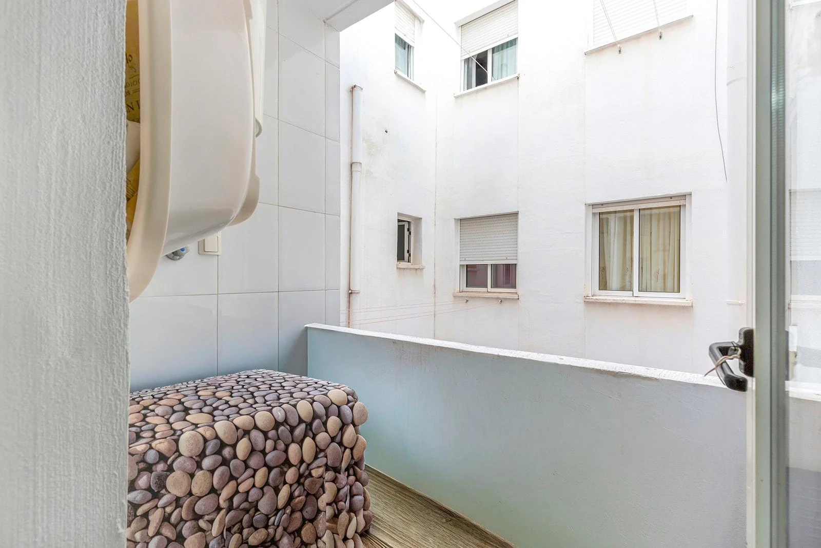 Opportunity for 2 bedrooms with 2 bathrooms