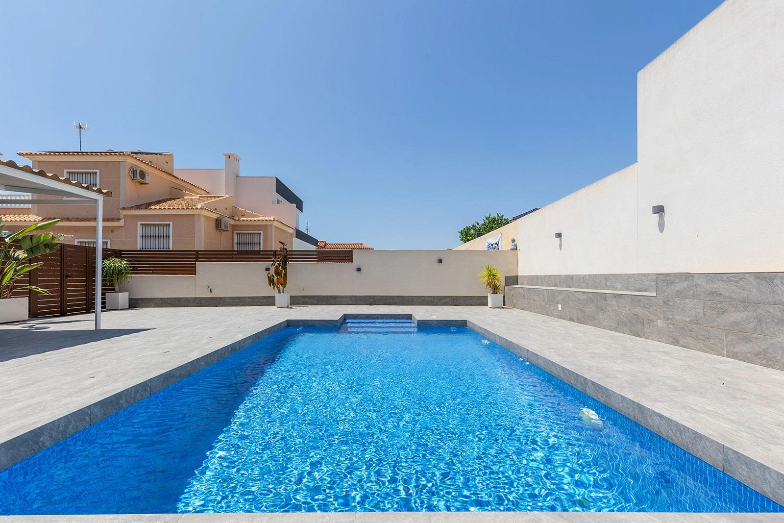 Opportunité de villa rénovée à Aguas Nuevas