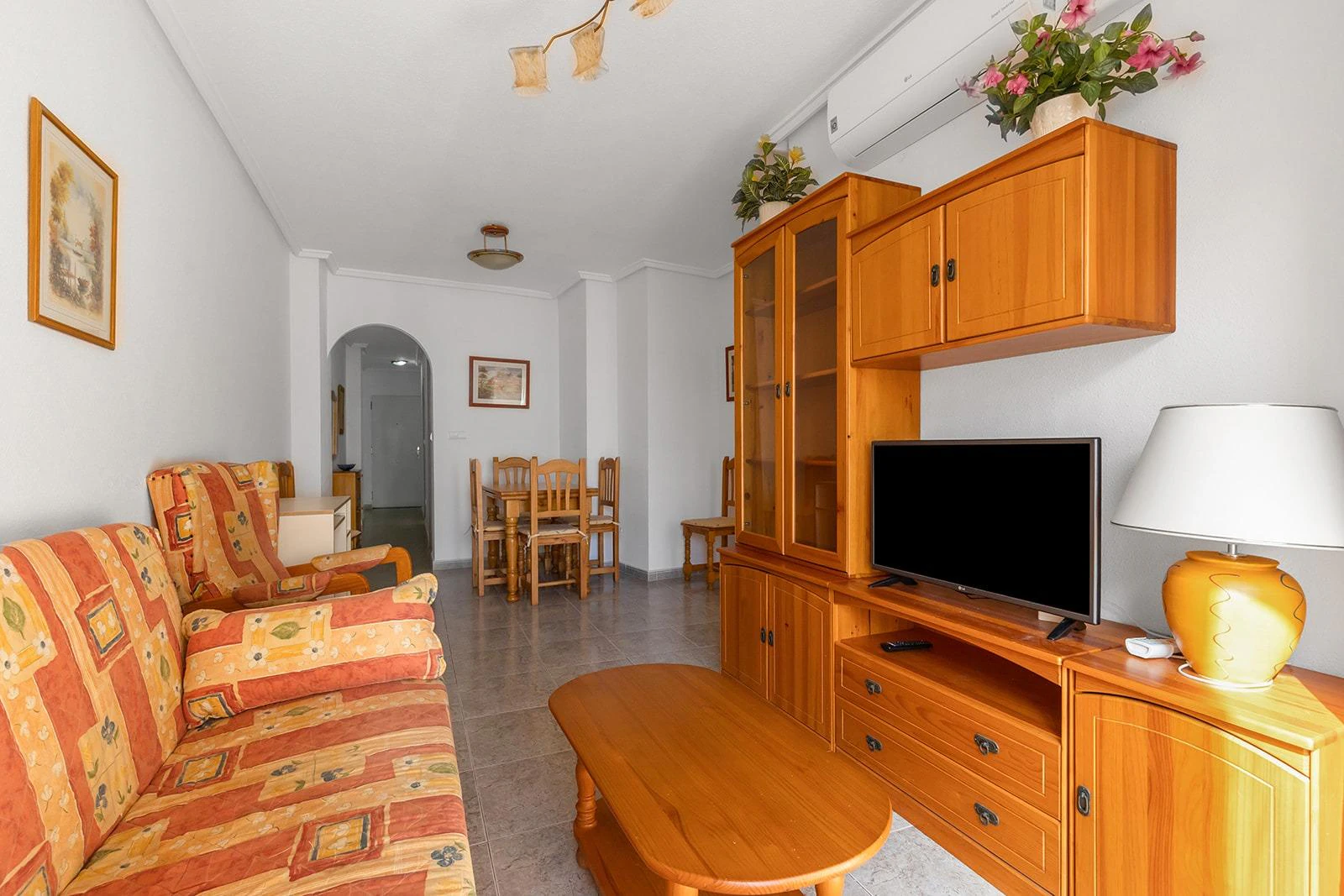 Opportunity next to Los Locos beach, 2 bedrooms, pool and garage