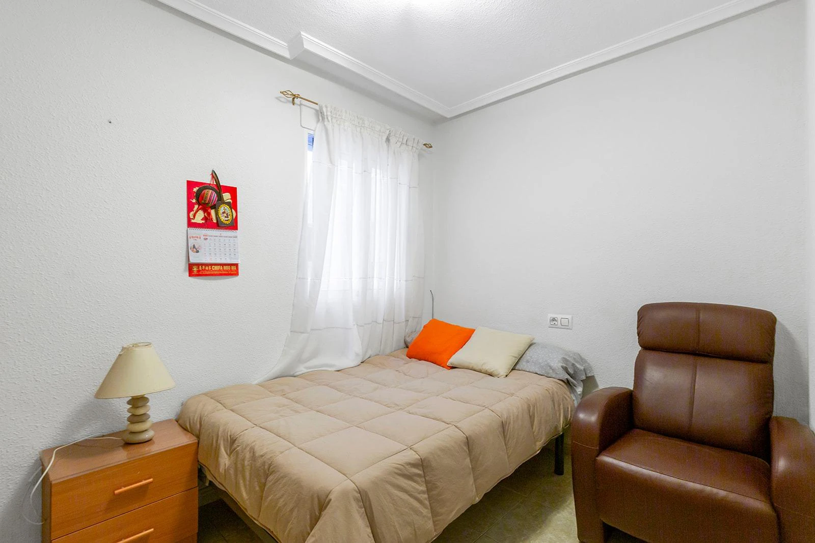 Opportunity for 2 bedrooms with 2 bathrooms