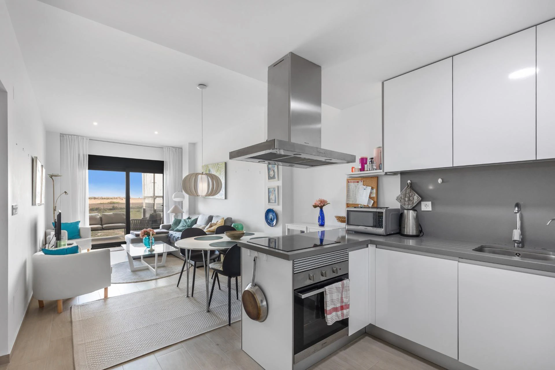Exclusive Apartment in Torrevieja – 200 meters from Playa de los Locos
