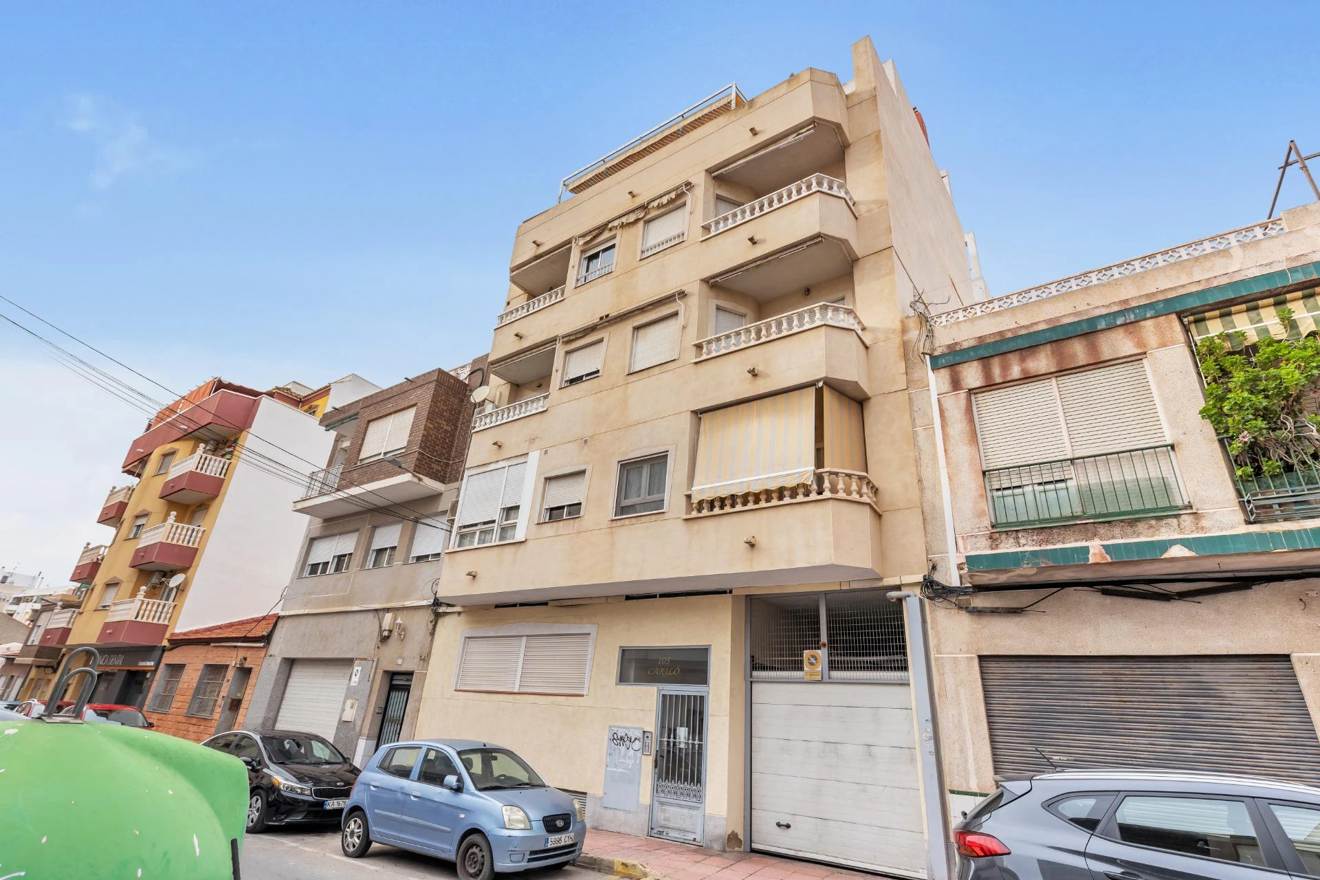 Rymlig lägenhet med 4 sovrum i centralt område – Calle San Pascual (intill Calle Orihuela)