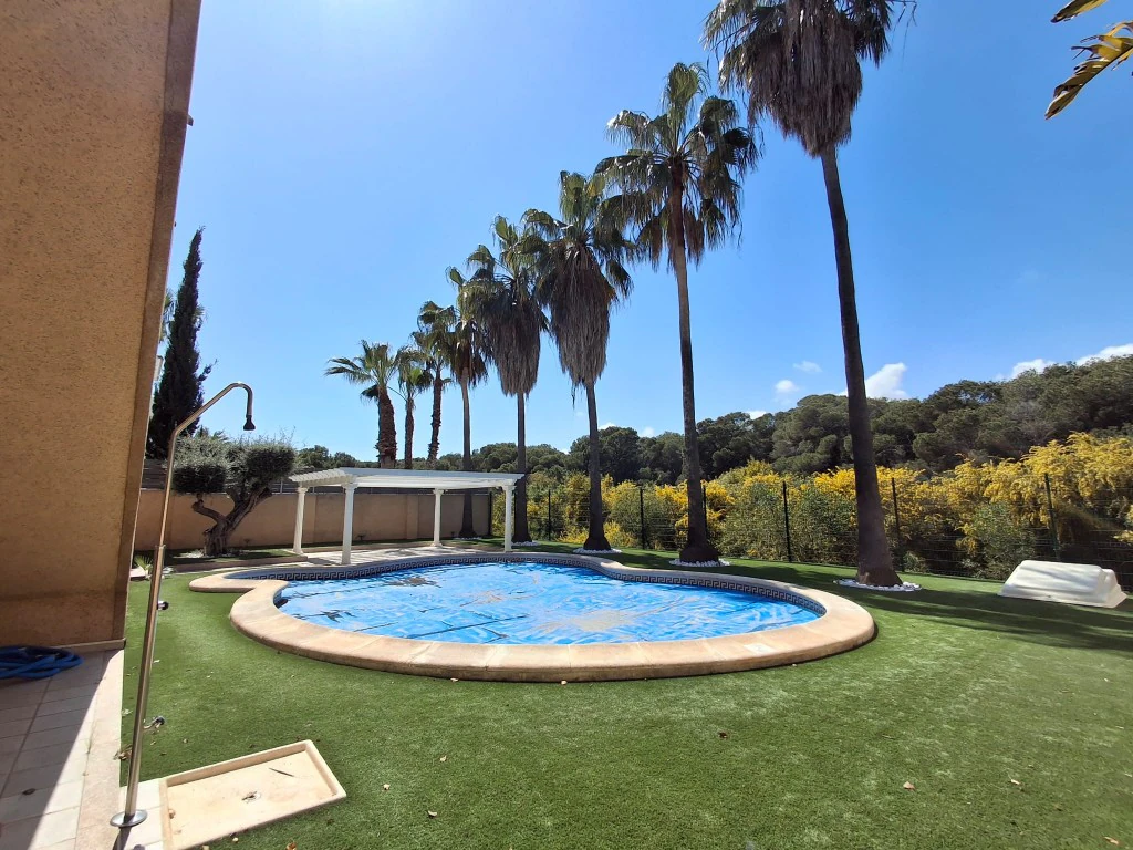 Villa zum verkauf in Dehesa De Campoamor