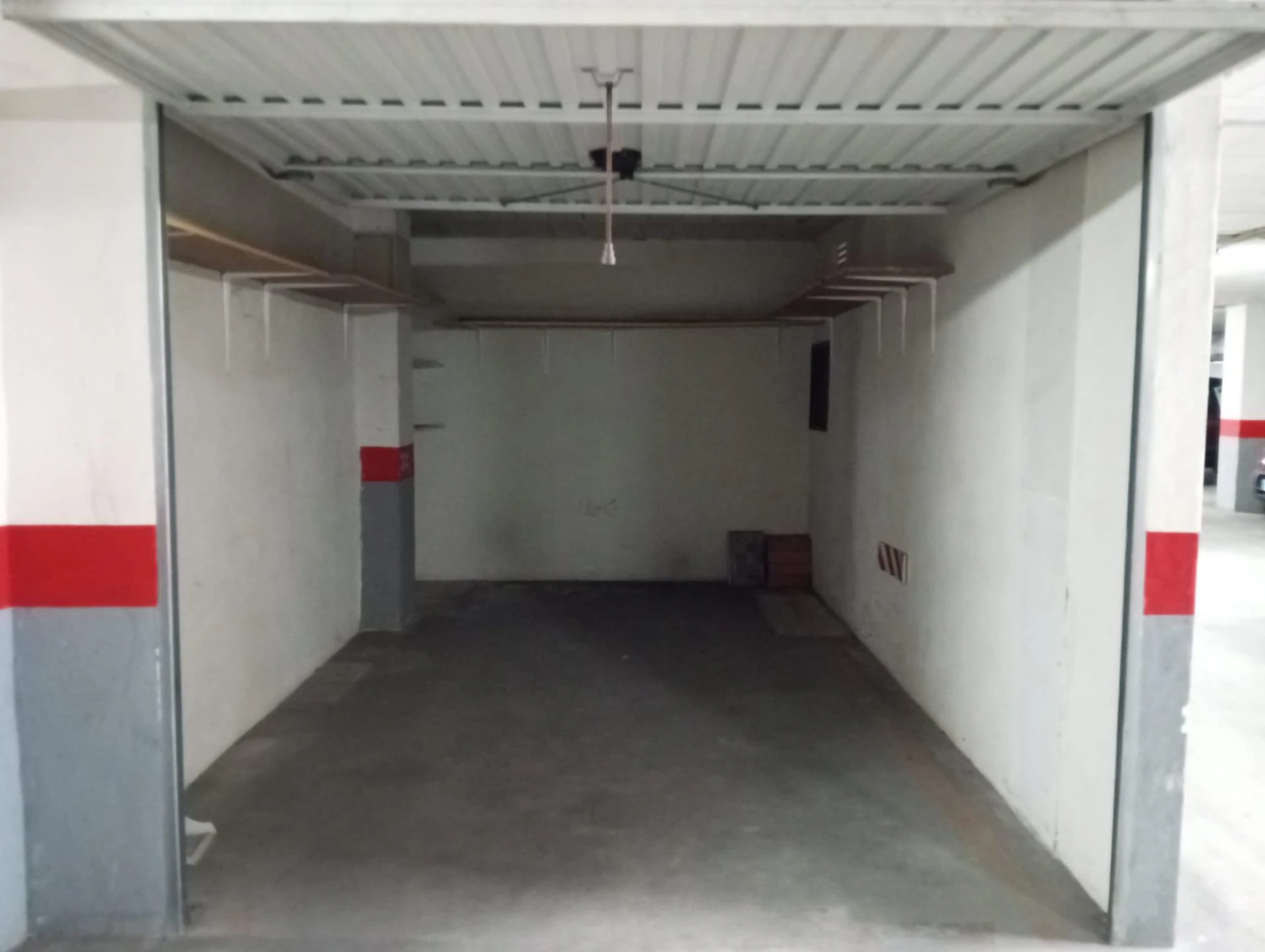 Opportunity!! Enclosed parking space in Torrevieja