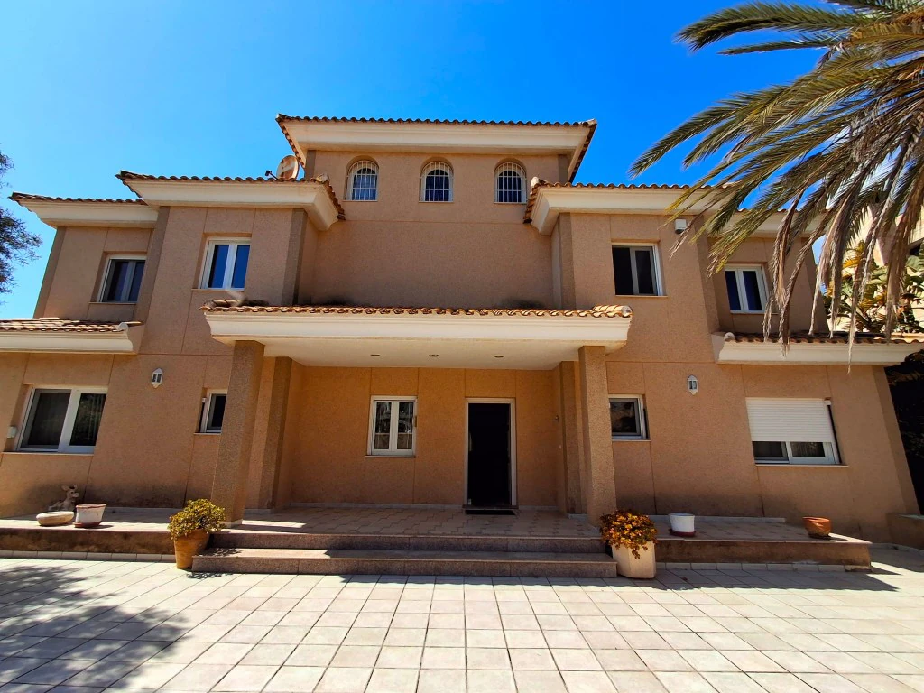 Villa zum verkauf in Dehesa De Campoamor