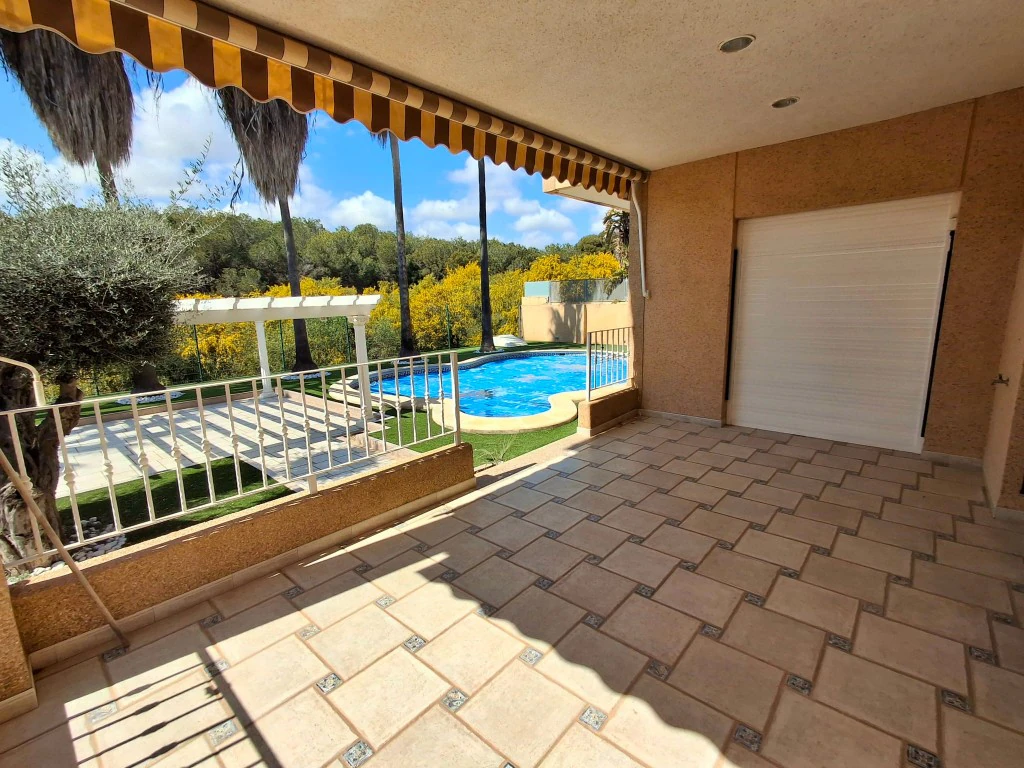 Villa zum verkauf in Dehesa De Campoamor
