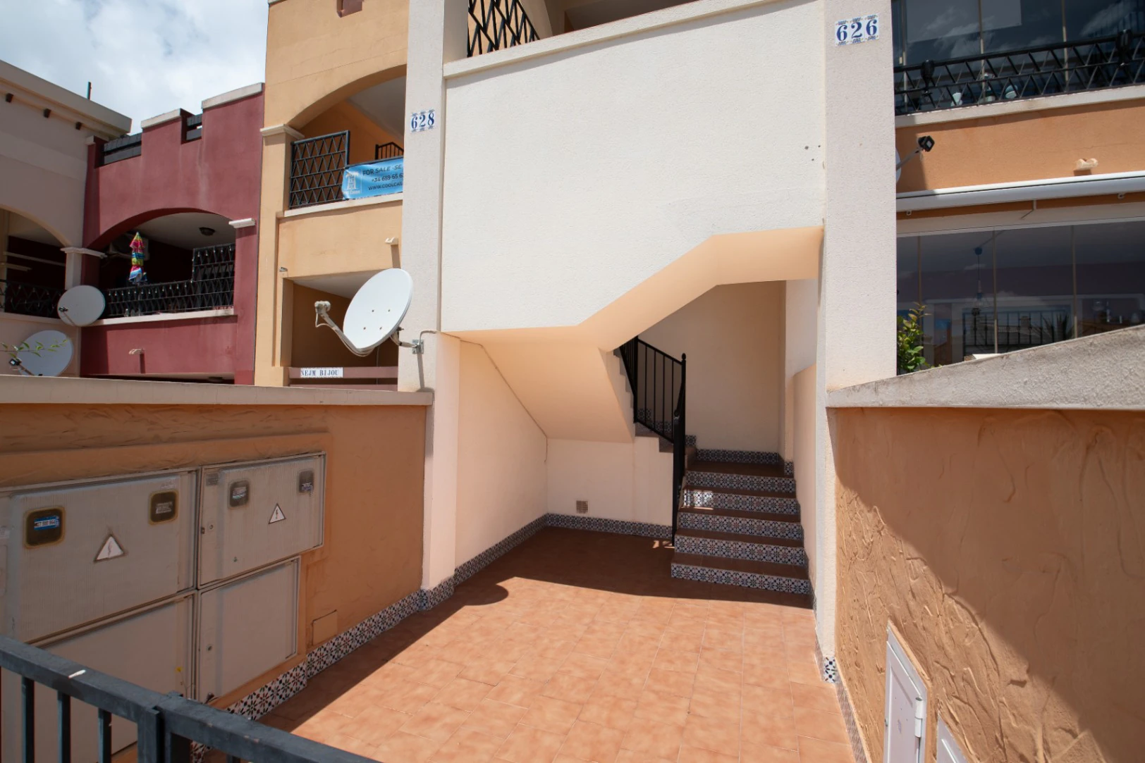 Modernised 2-Bedroom Bungalow for Sale in Dream Hills II Roof Terrace Open Views
