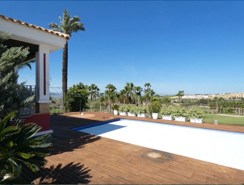 Villa for sale in Algorfa