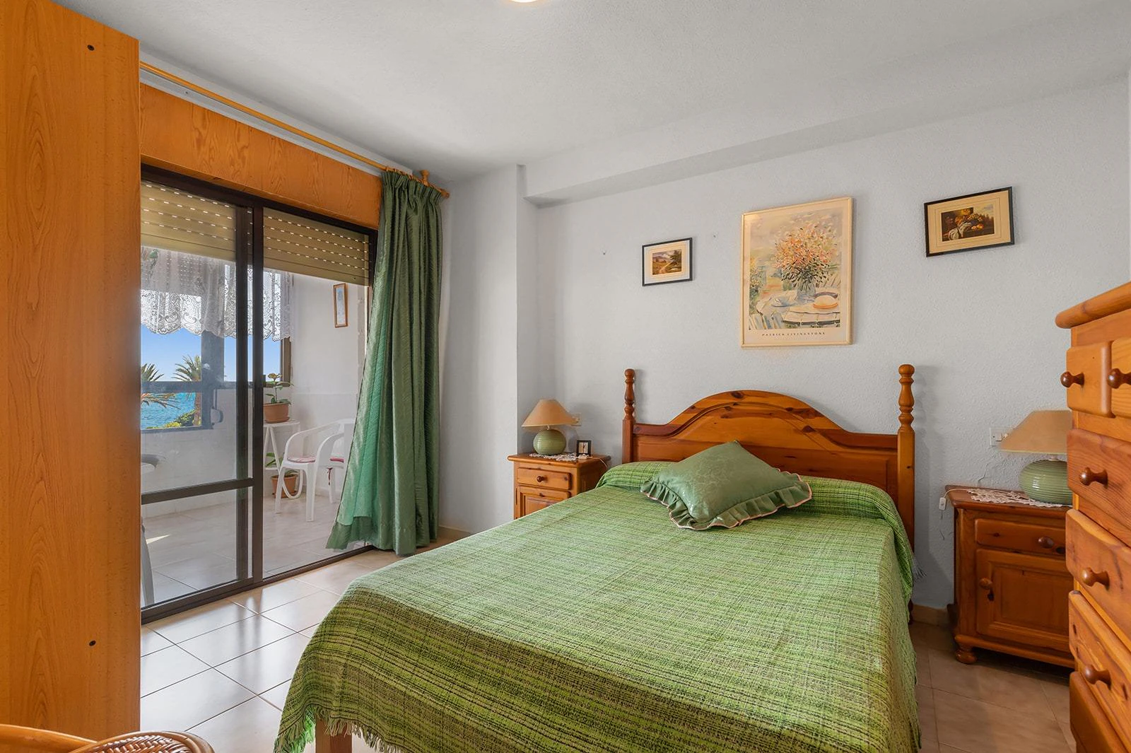 Appartement deux chambres avec vue sur la mer