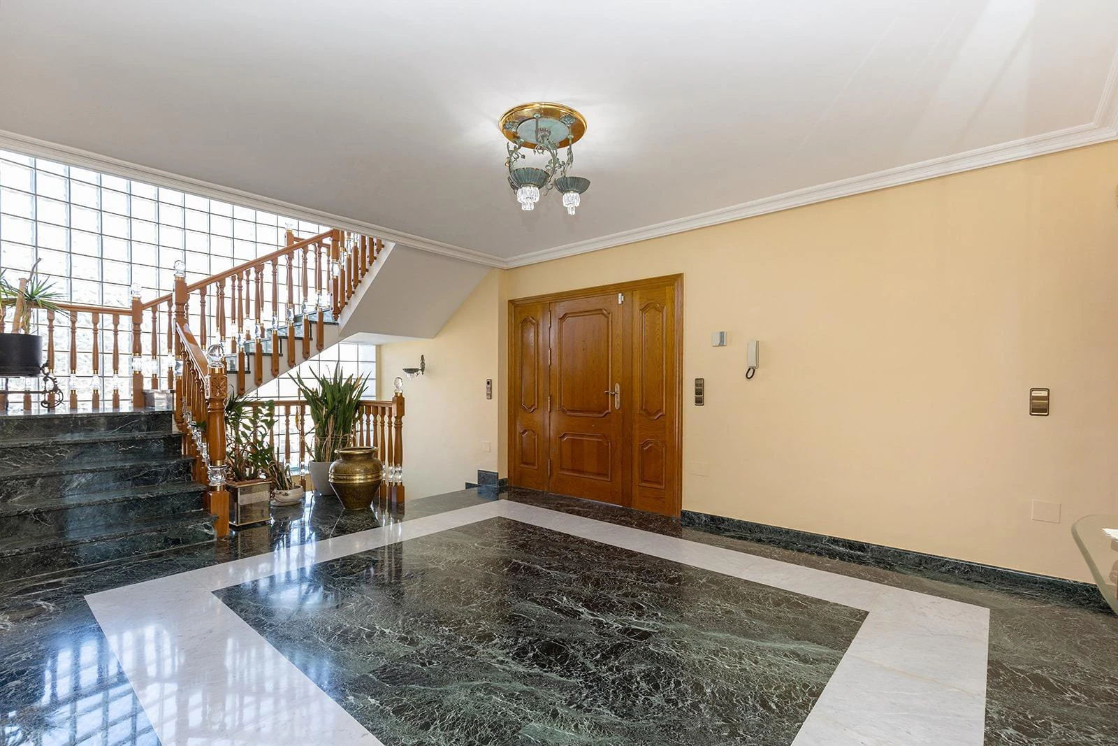 Opportunity for a luxury villa with more than 500m2 of living space