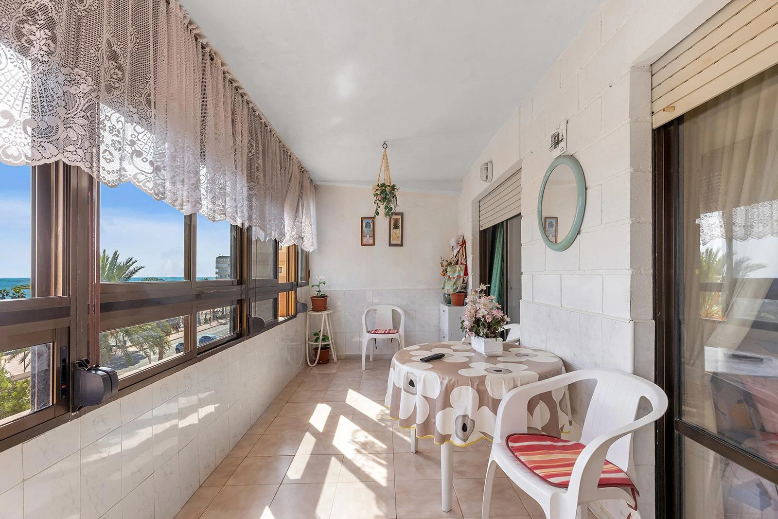 Appartement deux chambres avec vue sur la mer