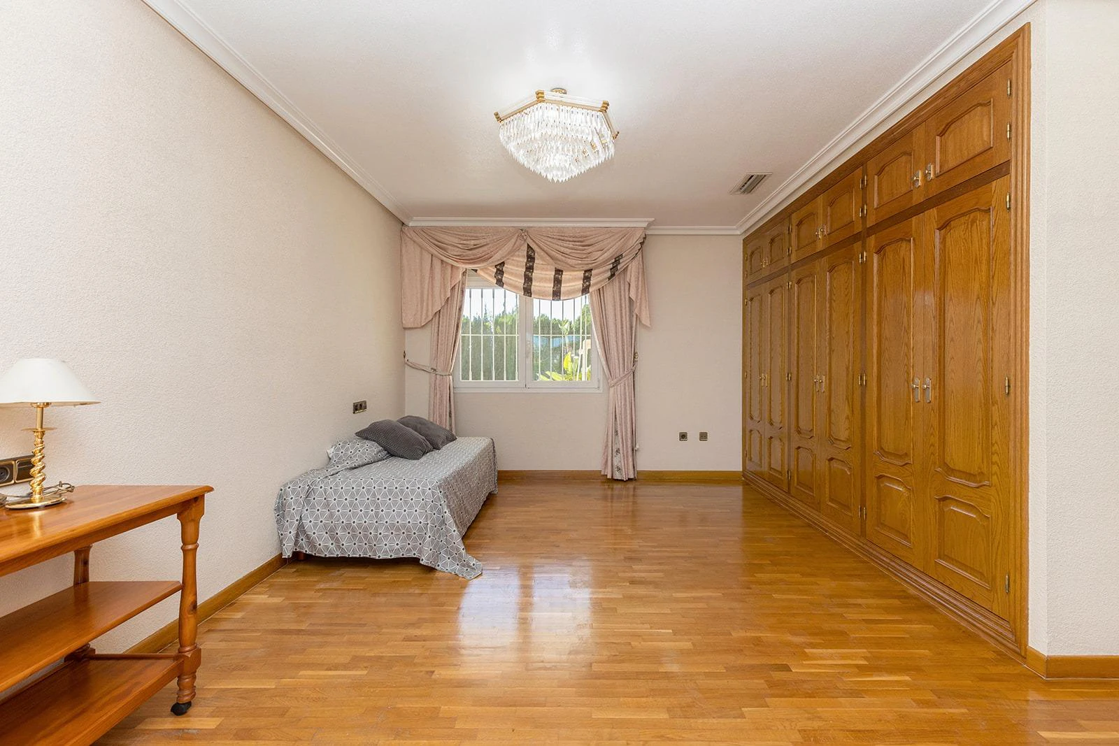 Opportunity for a luxury villa with more than 500m2 of living space