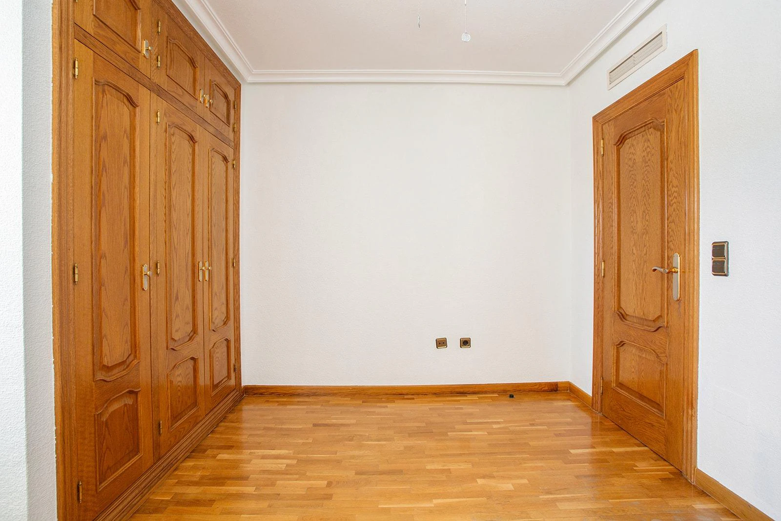Opportunity for a luxury villa with more than 500m2 of living space