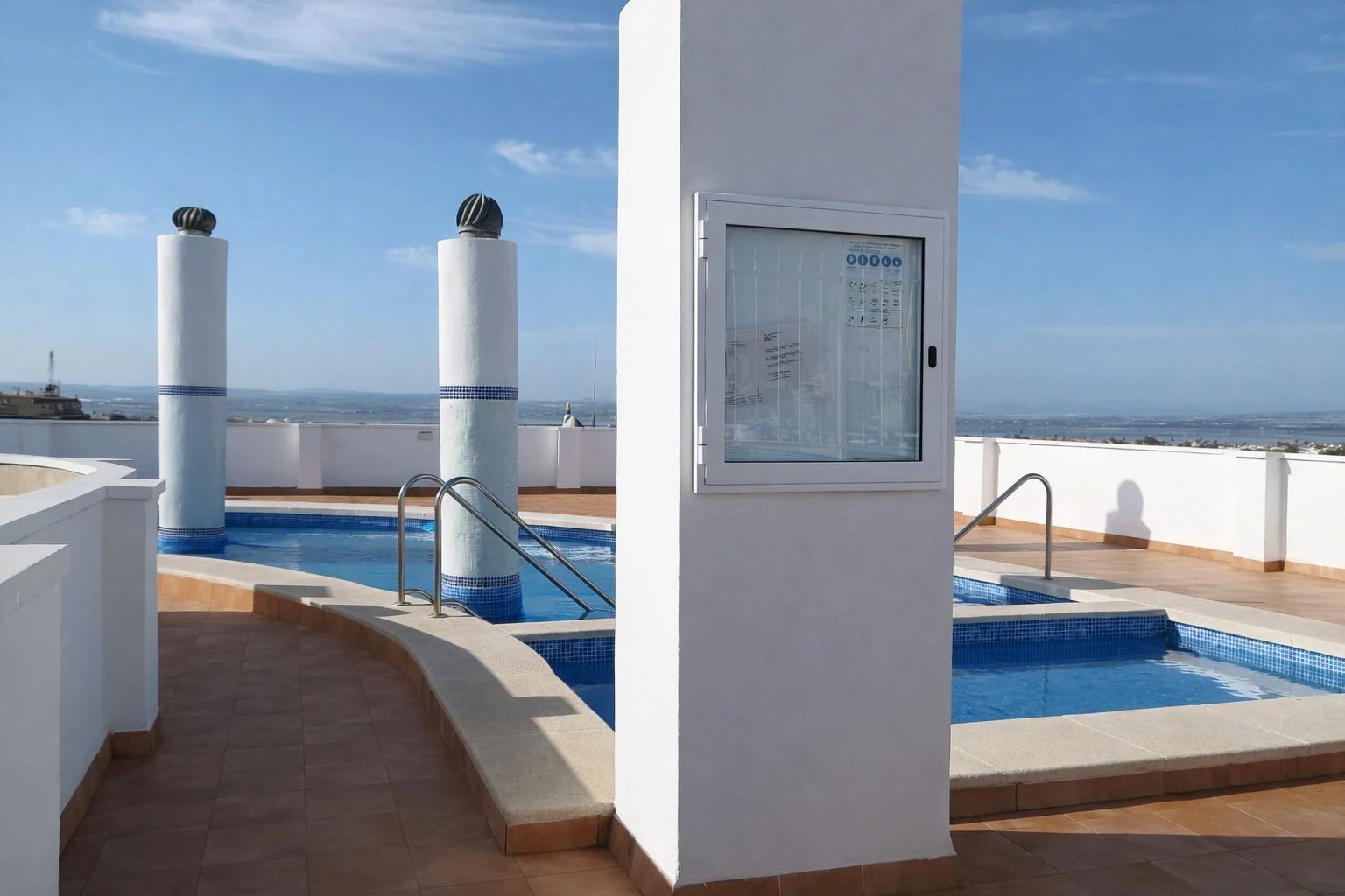Penthouse with large terrace and pool