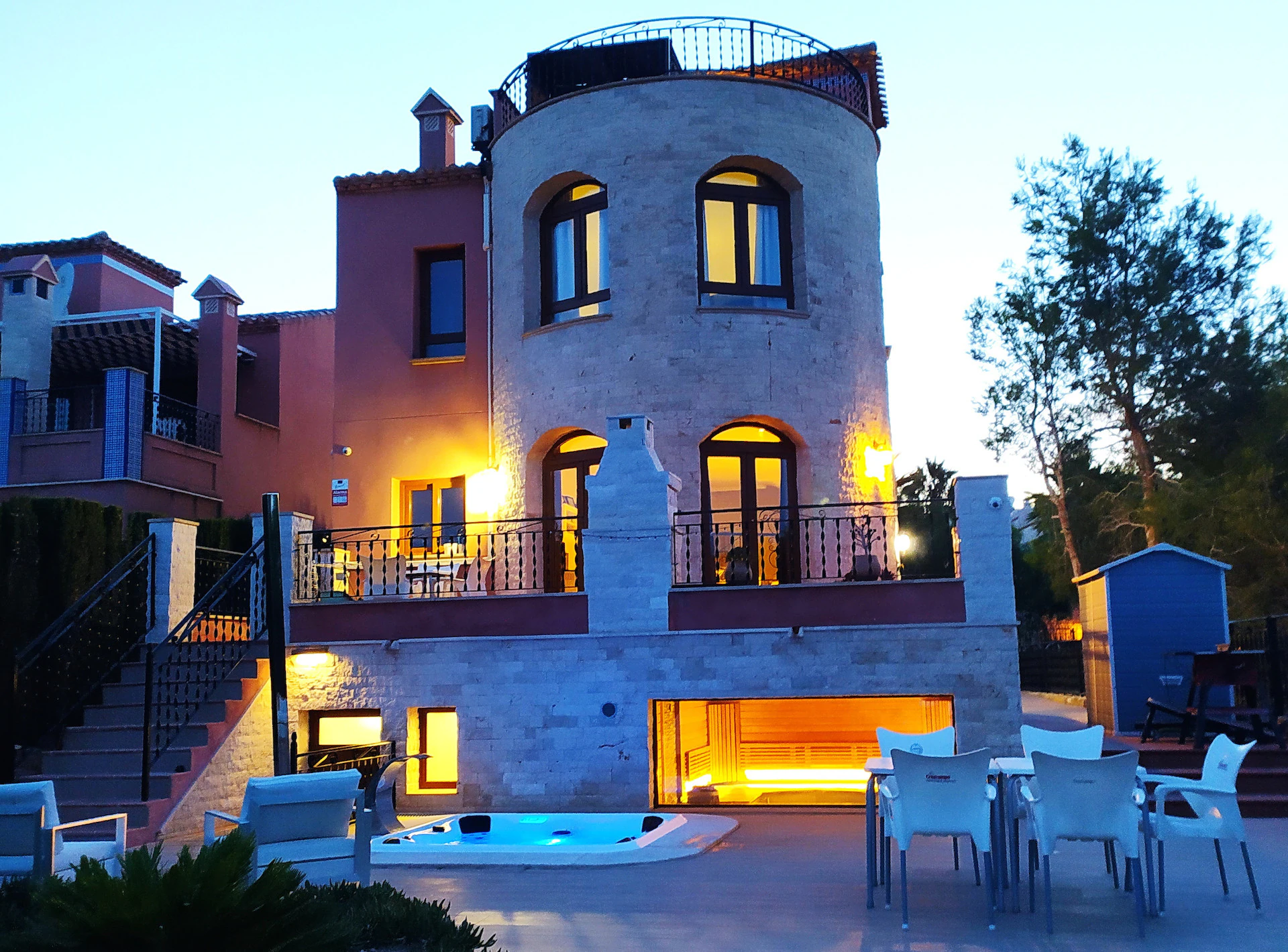 Villa for sale in San Miguel De Salinas