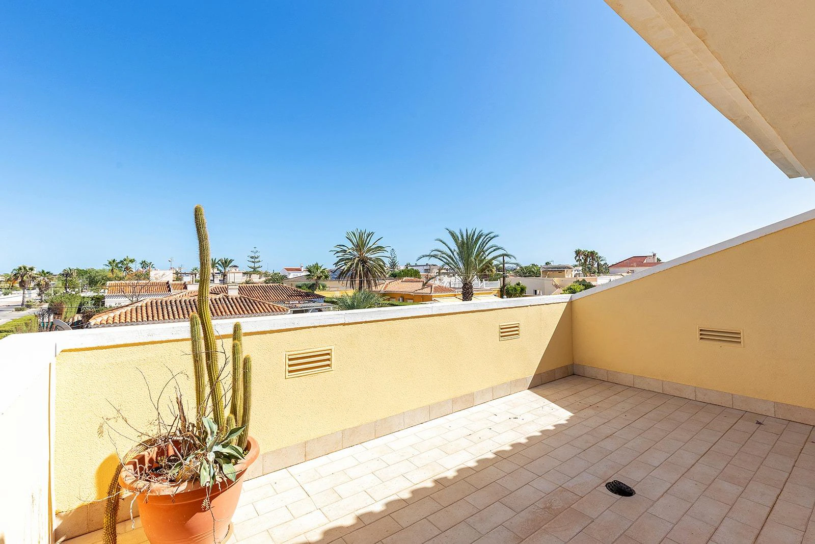 Opportunity for a luxury villa with more than 500m2 of living space