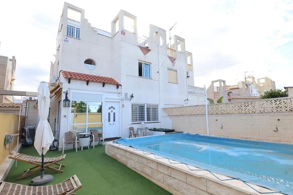 Terraced house for sale in Torrevieja