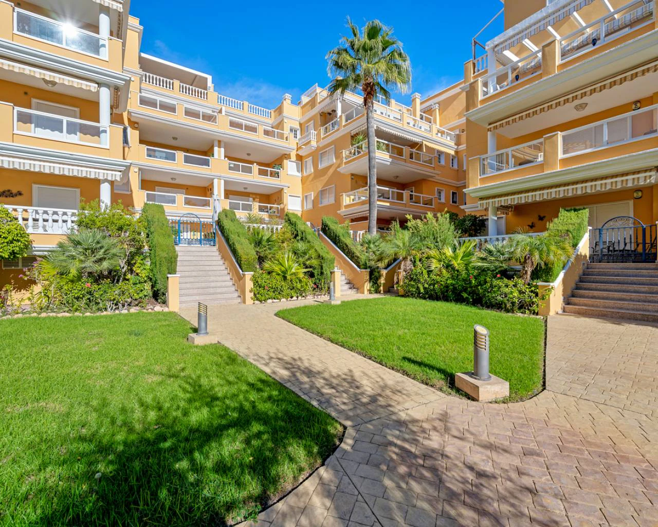 Flat for sale in Cabo Roig