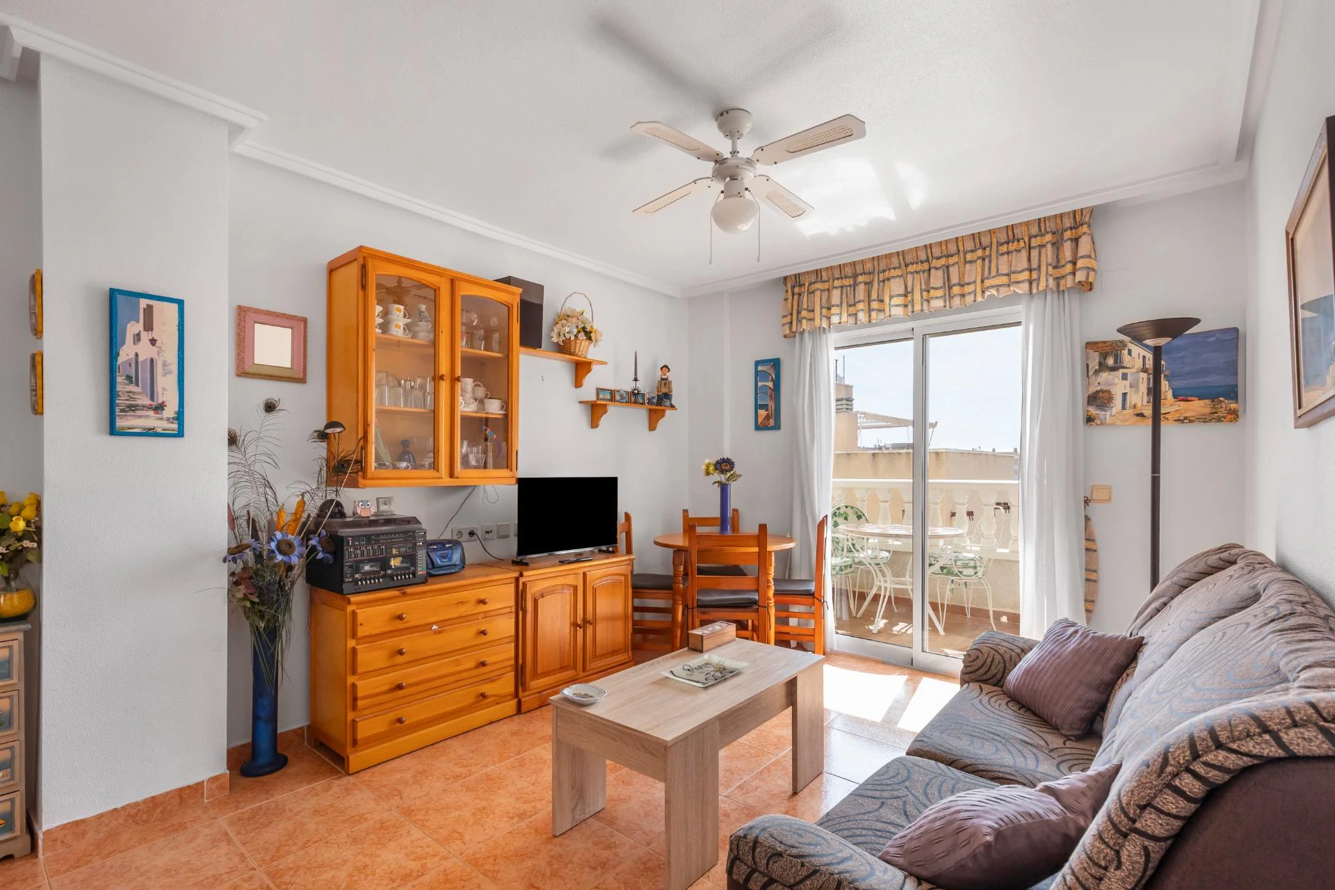 Soloppgang og middelhavsbris i Nueva Torrevieja! 2 soverom + felles svømmebasseng