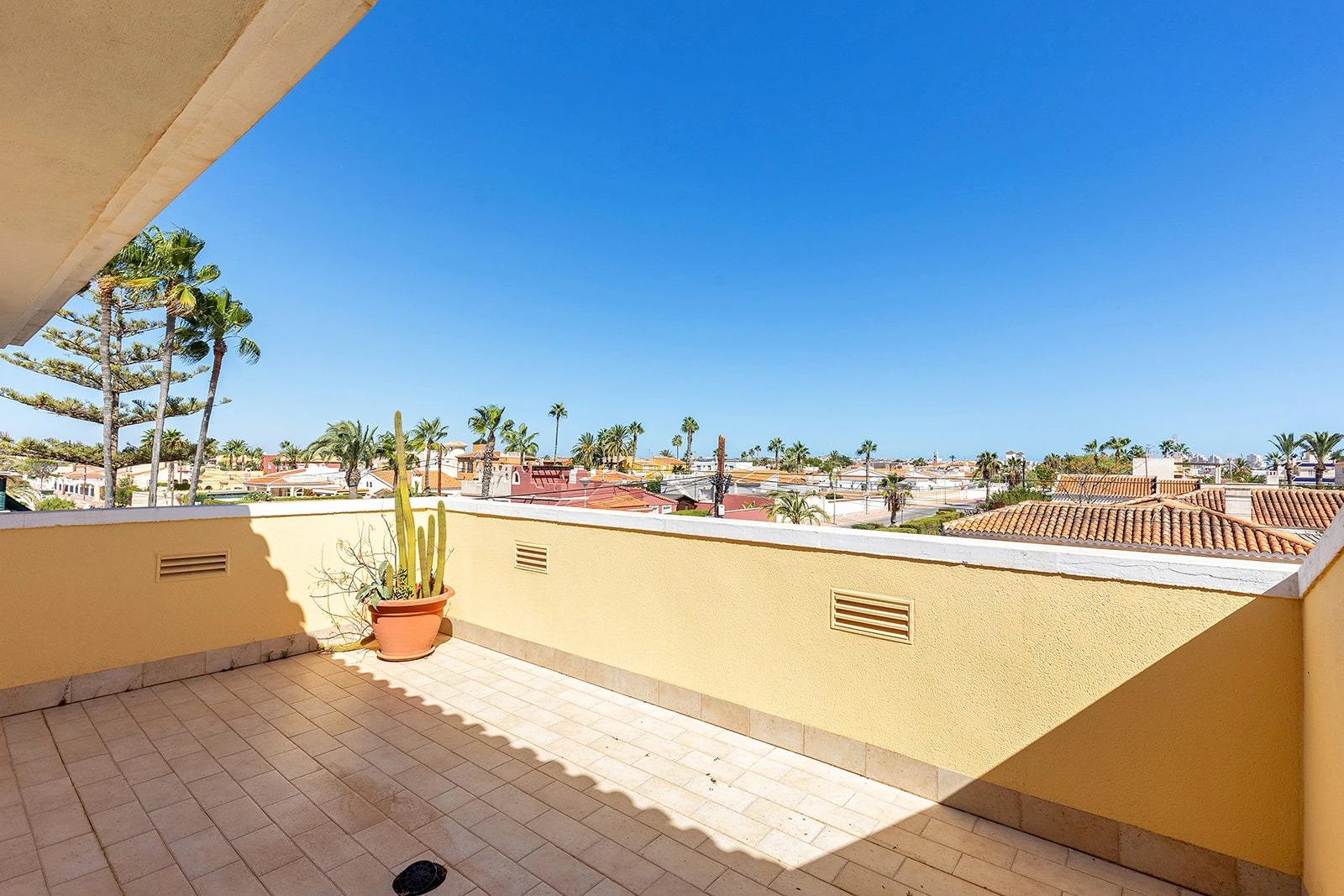 Opportunity for a luxury villa with more than 500m2 of living space