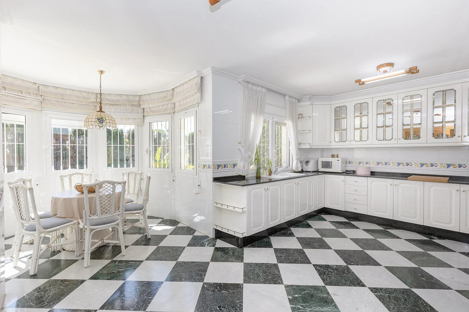 Opportunity for a luxury villa with more than 500m2 of living space