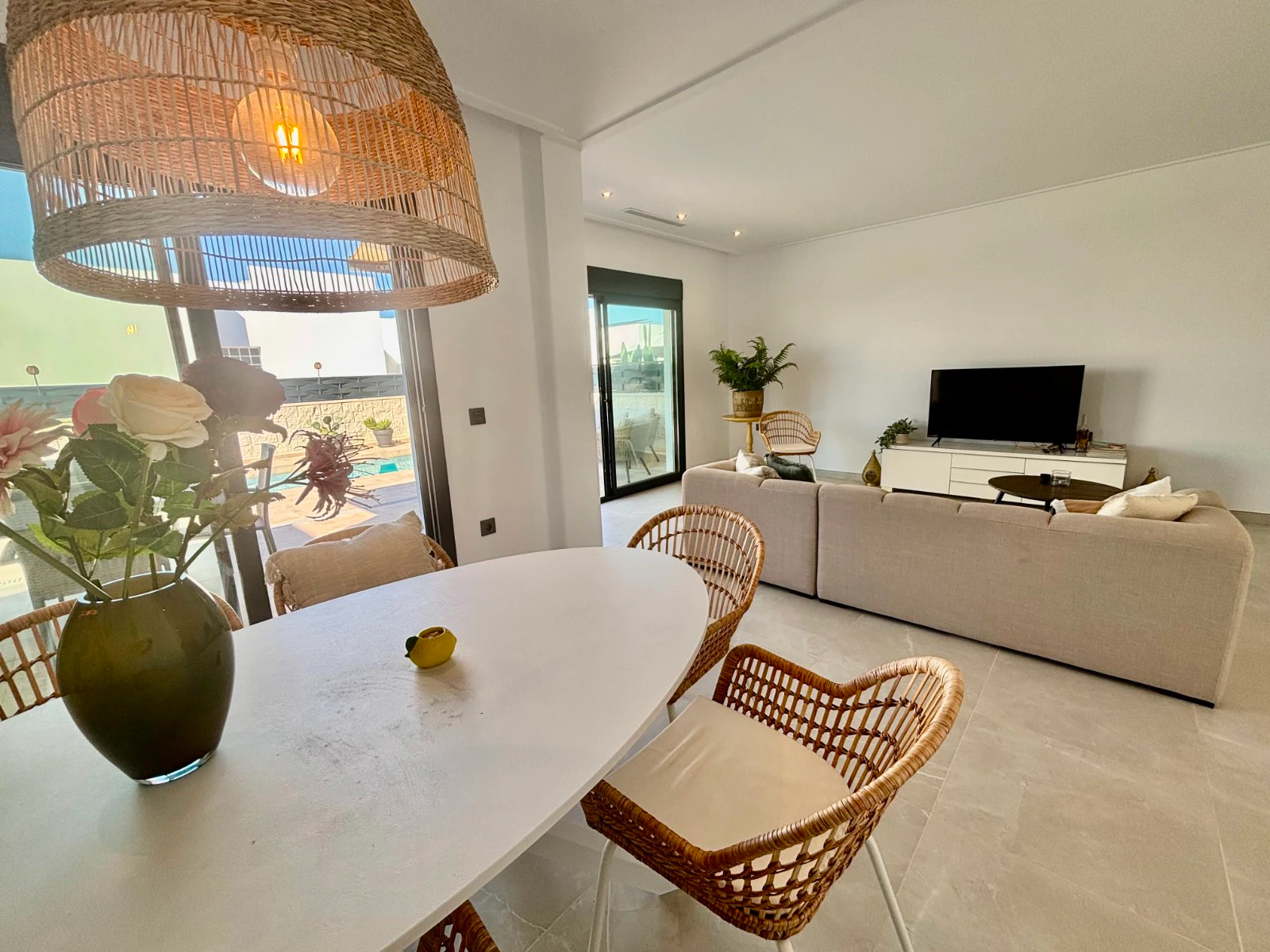 Villa for sale in Benijofar