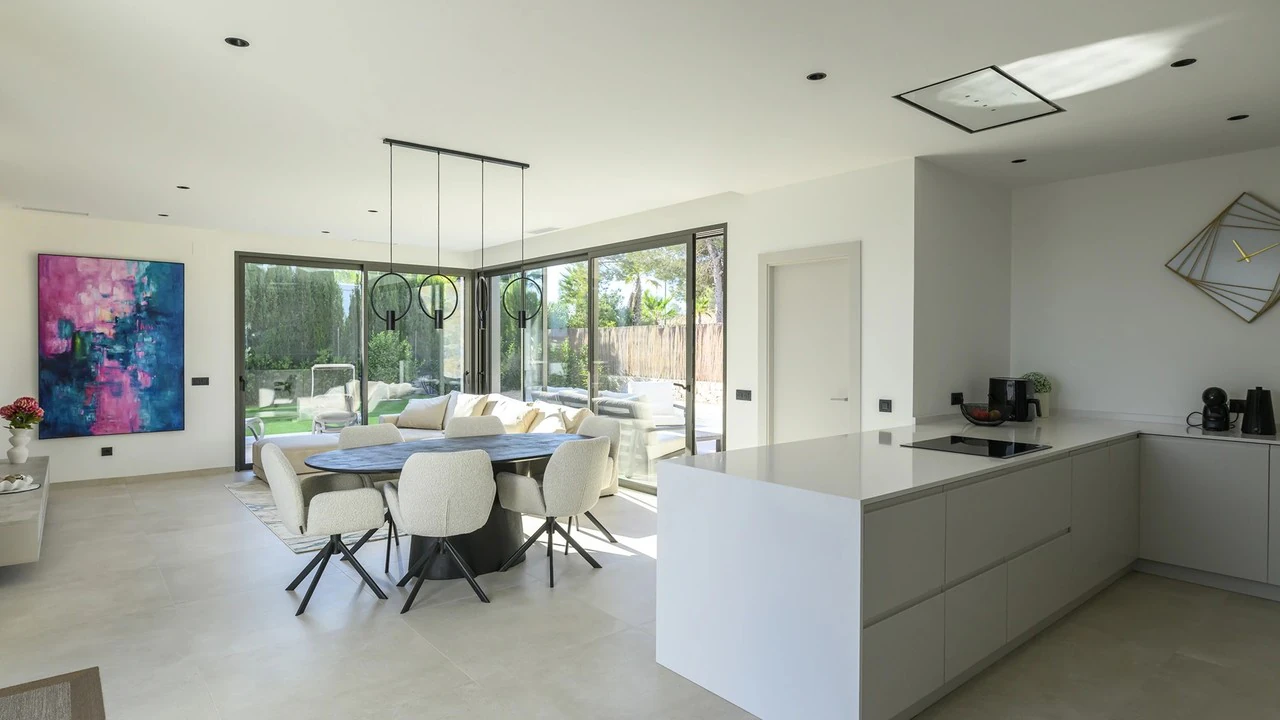 Villa te verkoop in Las Colinas Golf Resort